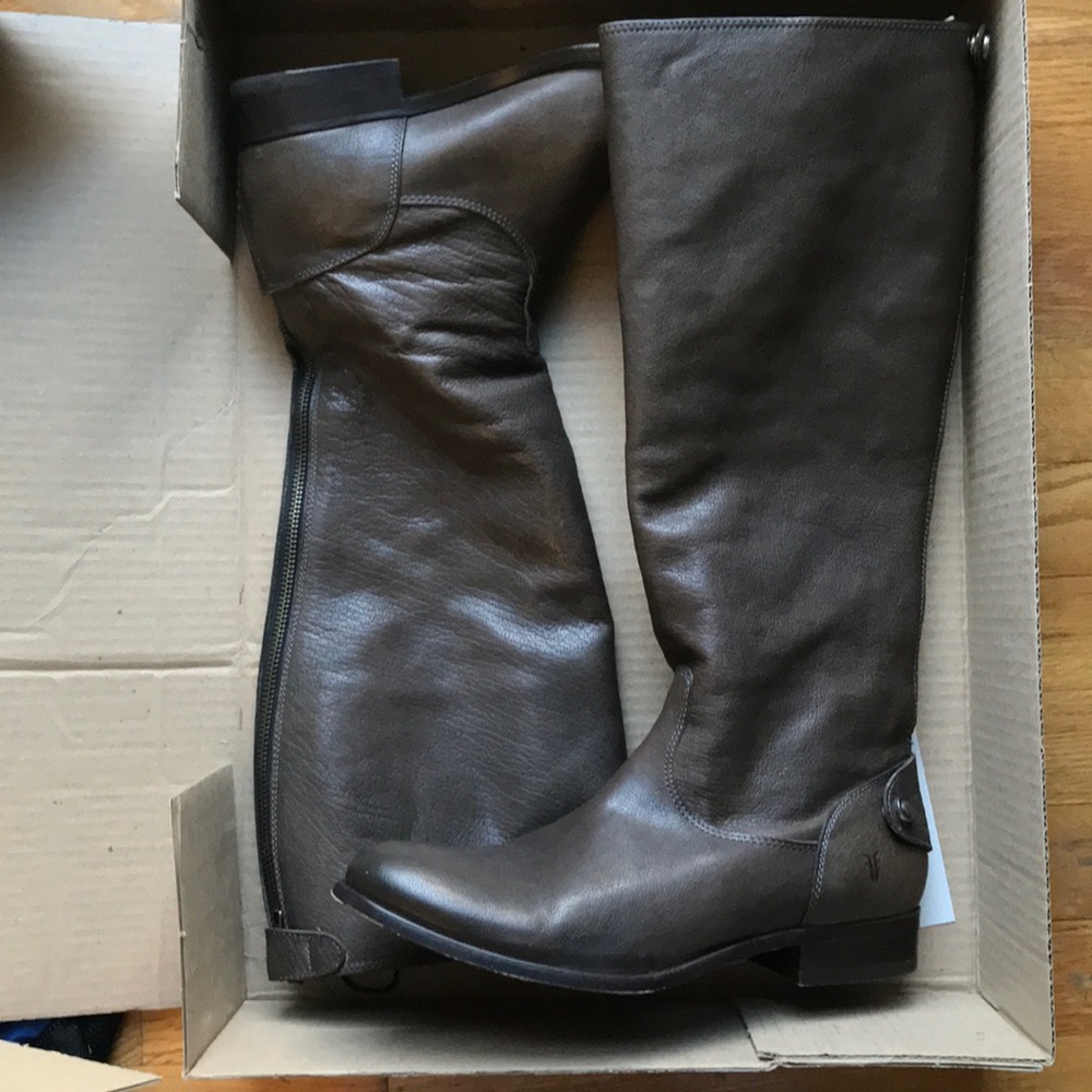 Frye Melissa button back zip up knee boot, size 10